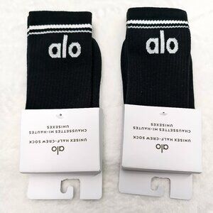 💜NWT💜 ALO Yoga Socks 2 Pairs